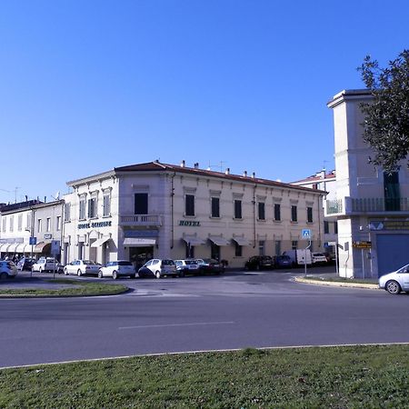 Hotel Stazione 리보르노 외부 사진