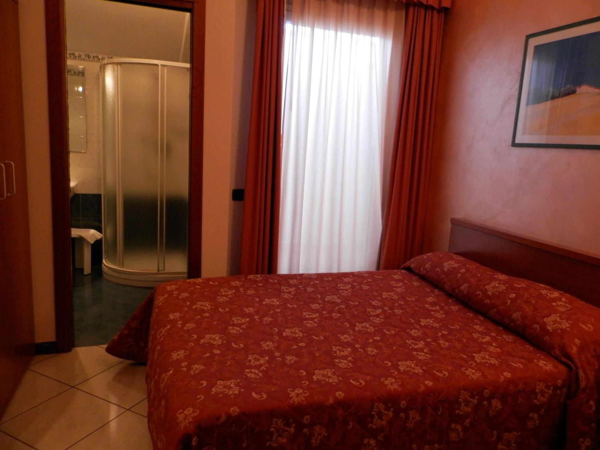 Hotel Stazione 리보르노 외부 사진