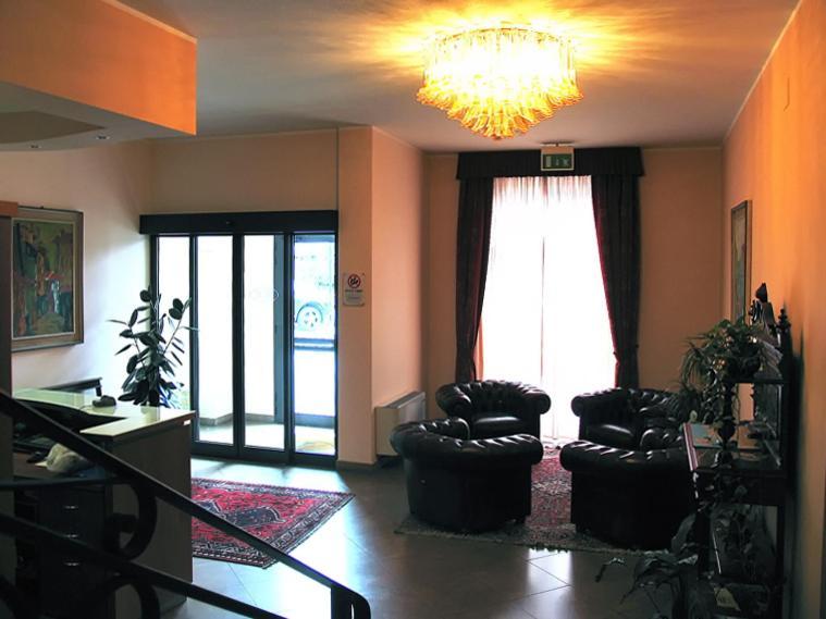 Hotel Stazione 리보르노 외부 사진