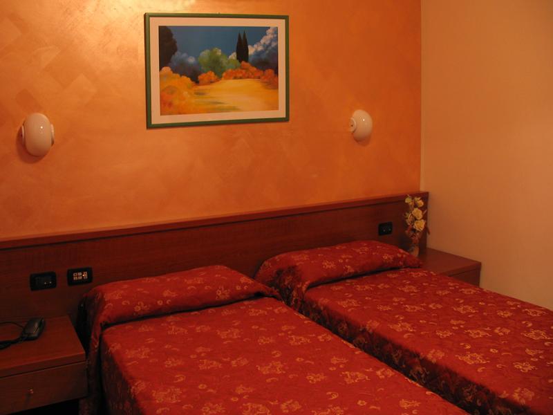 Hotel Stazione 리보르노 외부 사진