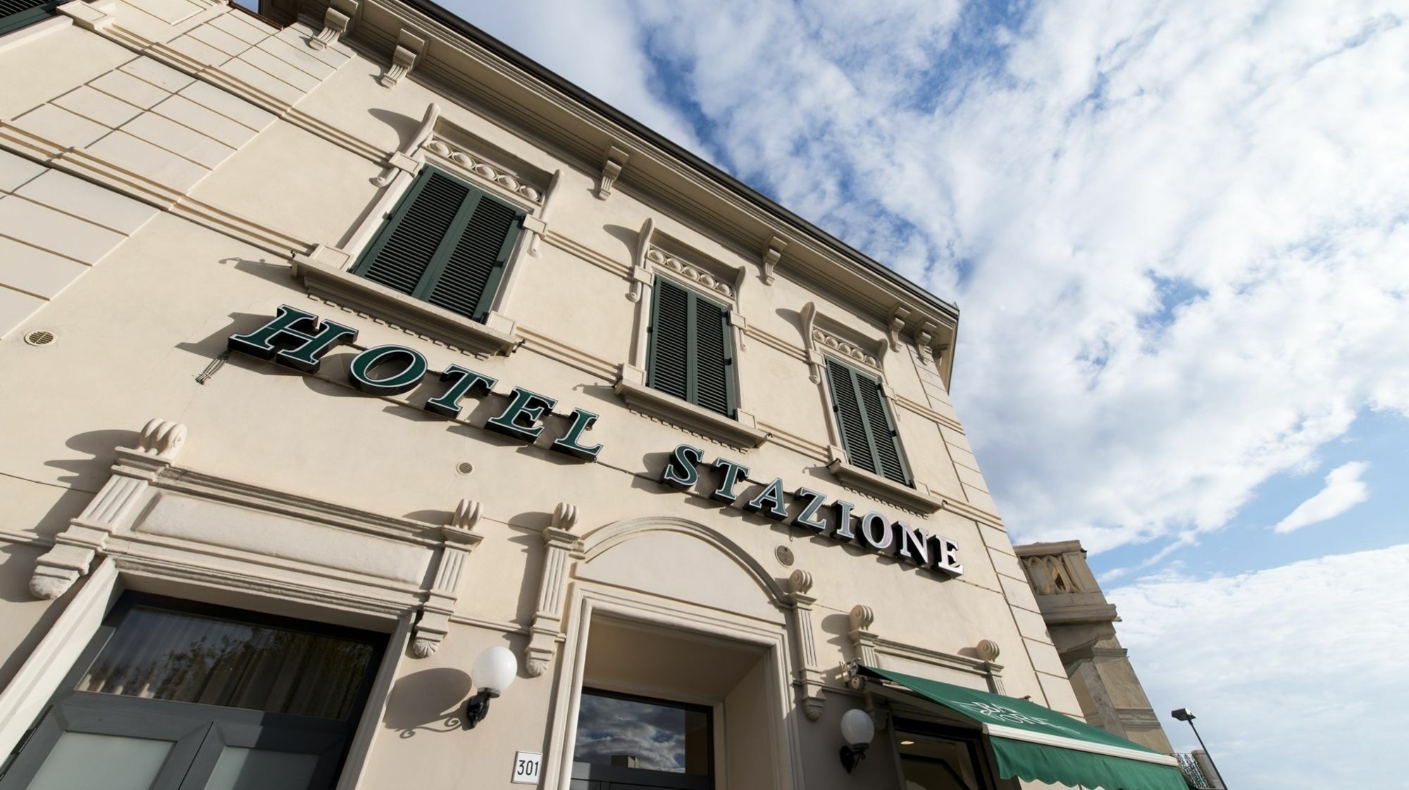 Hotel Stazione 리보르노 외부 사진